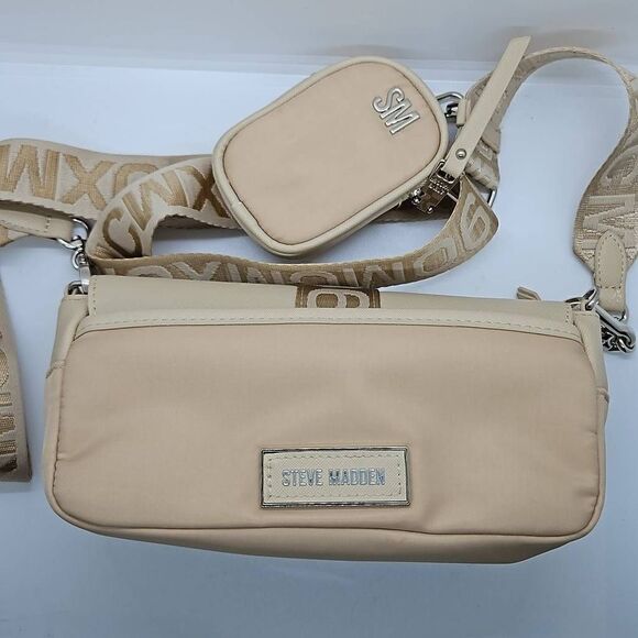 Steve Madden Crossbody Bag with included coin pouch - Picture 2 of 16